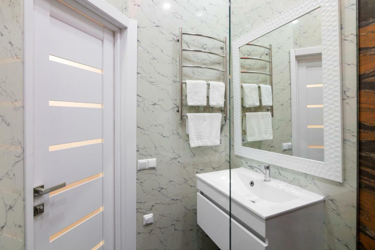 Leogrand One-Bedroom Apartments On Tugan-Baranovskogo 24 Львов Экстерьер фото